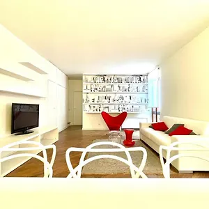 Ampia Moderna Casa Su 2 Piani Nel Cuore Di Appartamento Verona